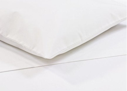 54" x 80" x 15" T-250 Super Soft White Full Fitted Sheets